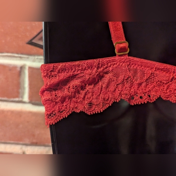 NWT Montelle Demi Cup Bra. 36A. Red. Beautiful strap. - Picture 3 of 11